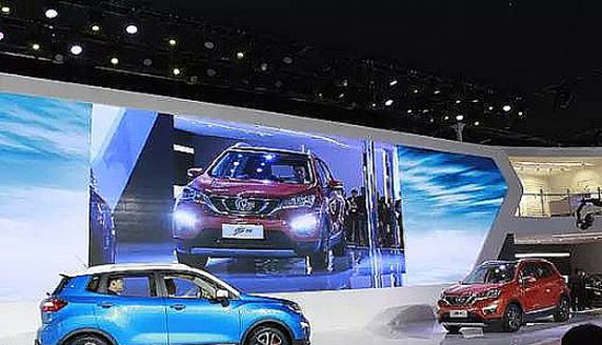 LED租賃屏頻頻出入各大車(chē)展 香車(chē)美女后新亮點(diǎn)